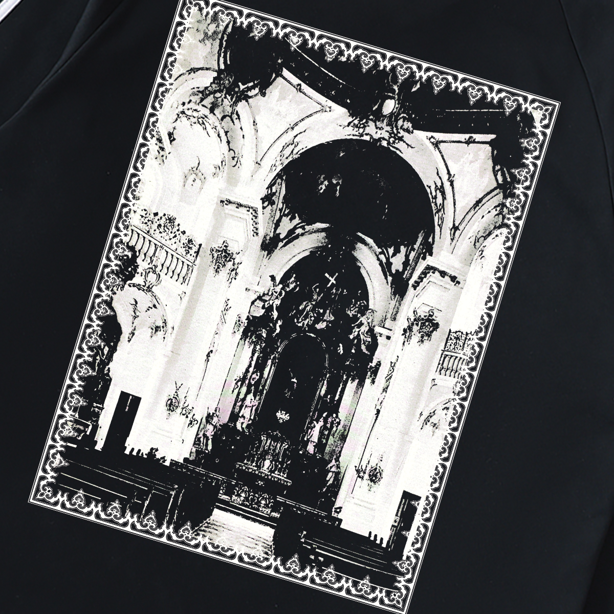 THE ALTAR COLLARED CREWNECK IN BLACK