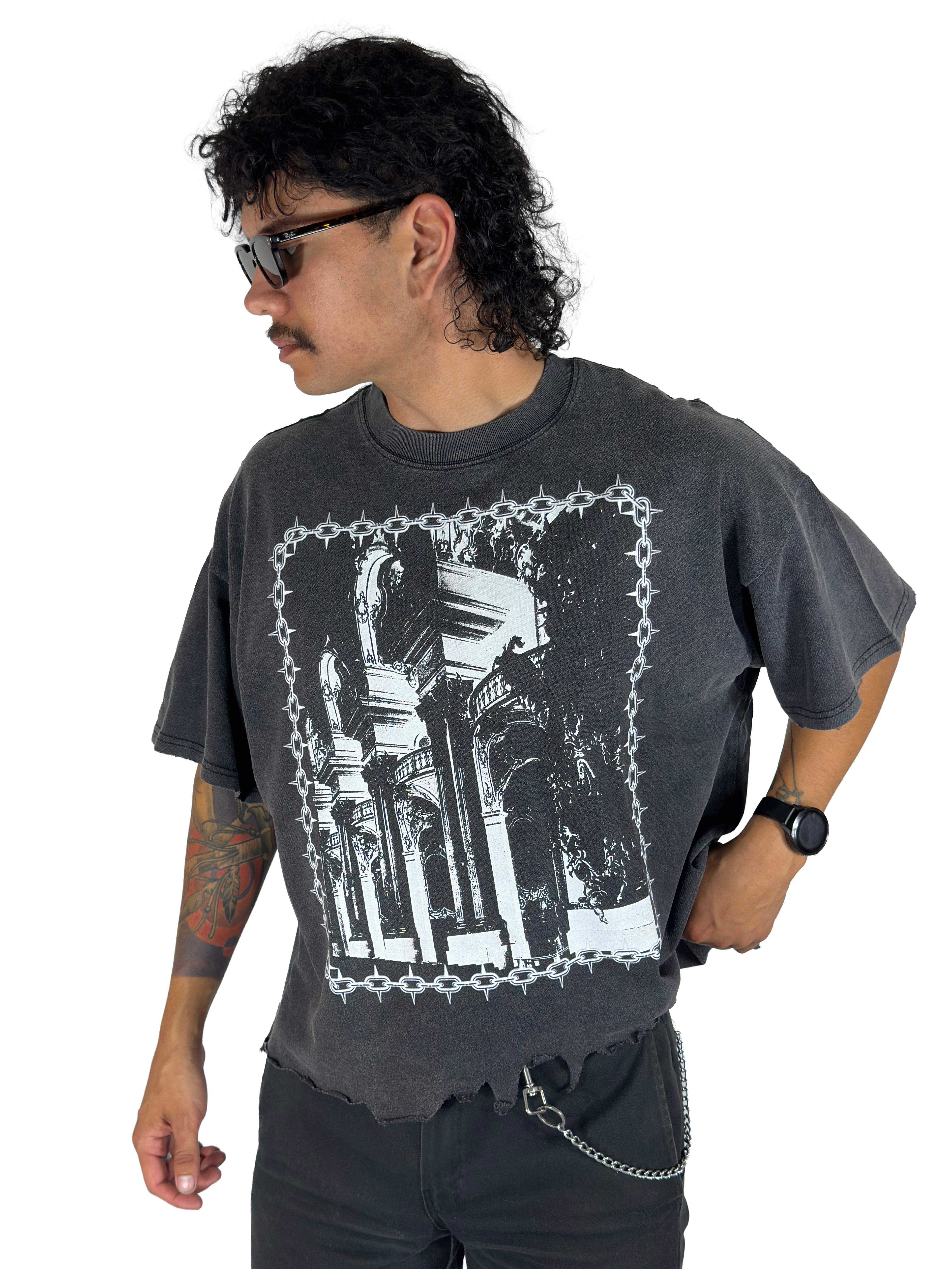 THE AUDIENCE BOXY RAW HEM TEE IN CHARCOAL